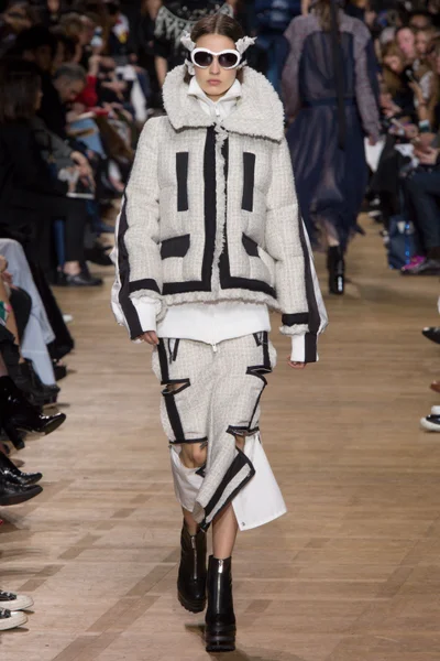 Look 38